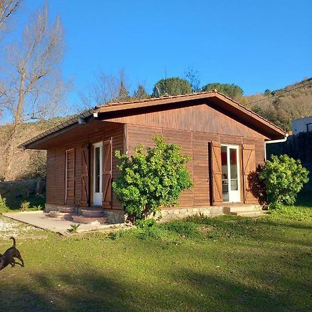 Petit Chalet En Bois Reynes Exterior photo